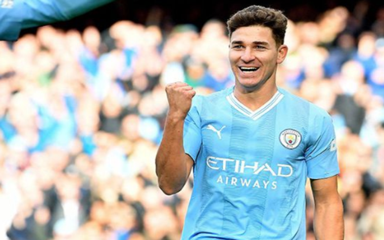 Transfer Julian Alvarez Membuat Man City Untung Hingga Rp1,3 Triliun