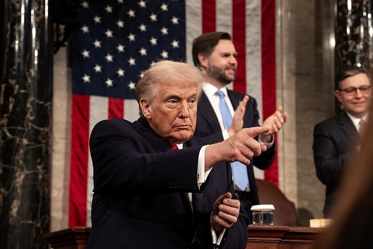 Situasi AS-Iran Memanas, Trump Rapat dengan Direktur CIA dan Menhan