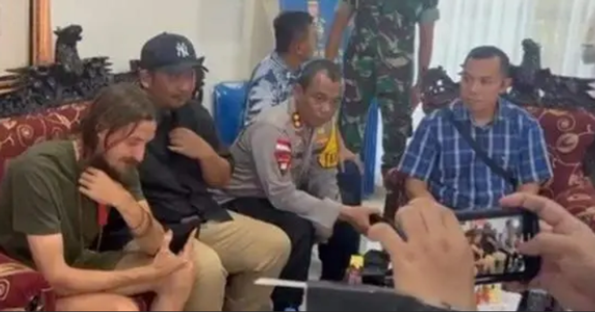 Ilustrasi artikel: Pilot Philip Akhirnya Berhasil Dibebaskan, Setelah 1,5 Tahun Disandera KKB