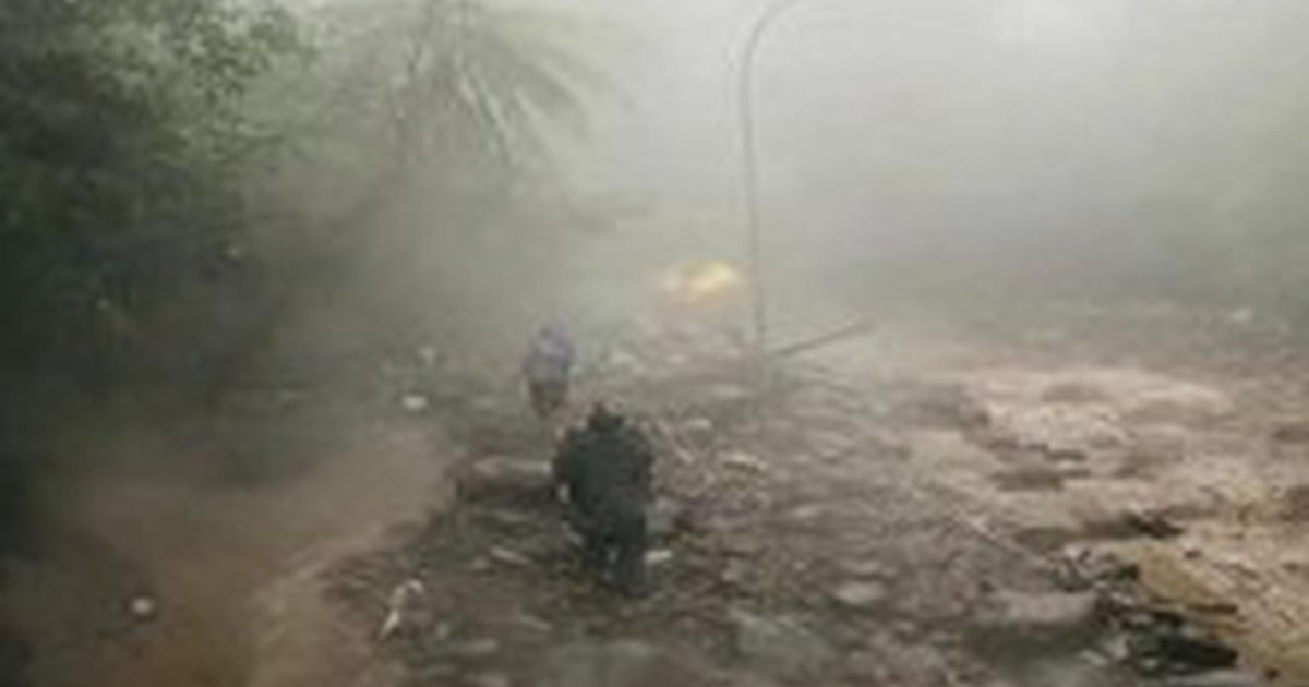 Ilustrasi artikel: Banjir Bandang Terjang Wisata Air Panas Guci Tegal, Pancuran 13 Rusak Berat