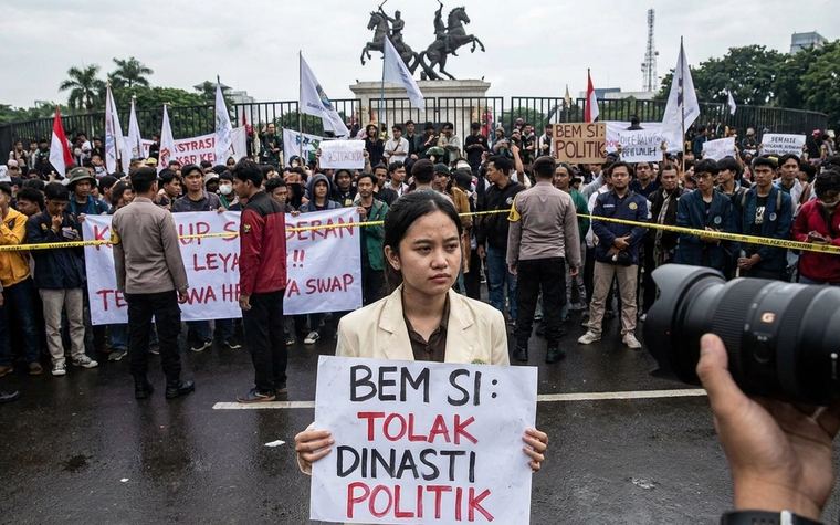 Demo di Patung Kuda: Aksi Viral hingga Manuver Jokowi
