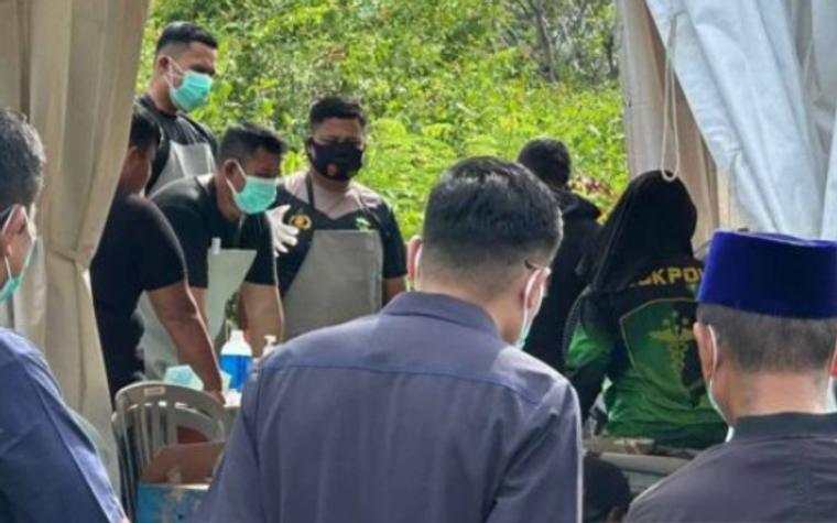 Untuk Kepentingan Autopsi, Polda Sulteng Bongkar Kuburan Jenazah Tahanan Polresta Palu