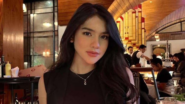 Davina Karamoy disorot usai terlihat menonton Timnas Indonesia dari area VVIP