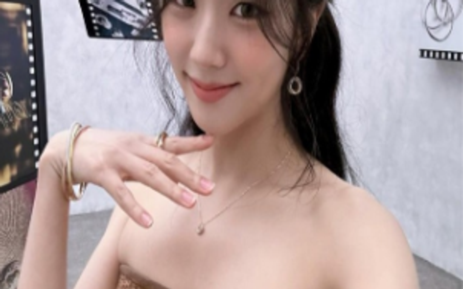 Jisoo BLACKPINK Cantik Banget di Foto Drakor Terbaru