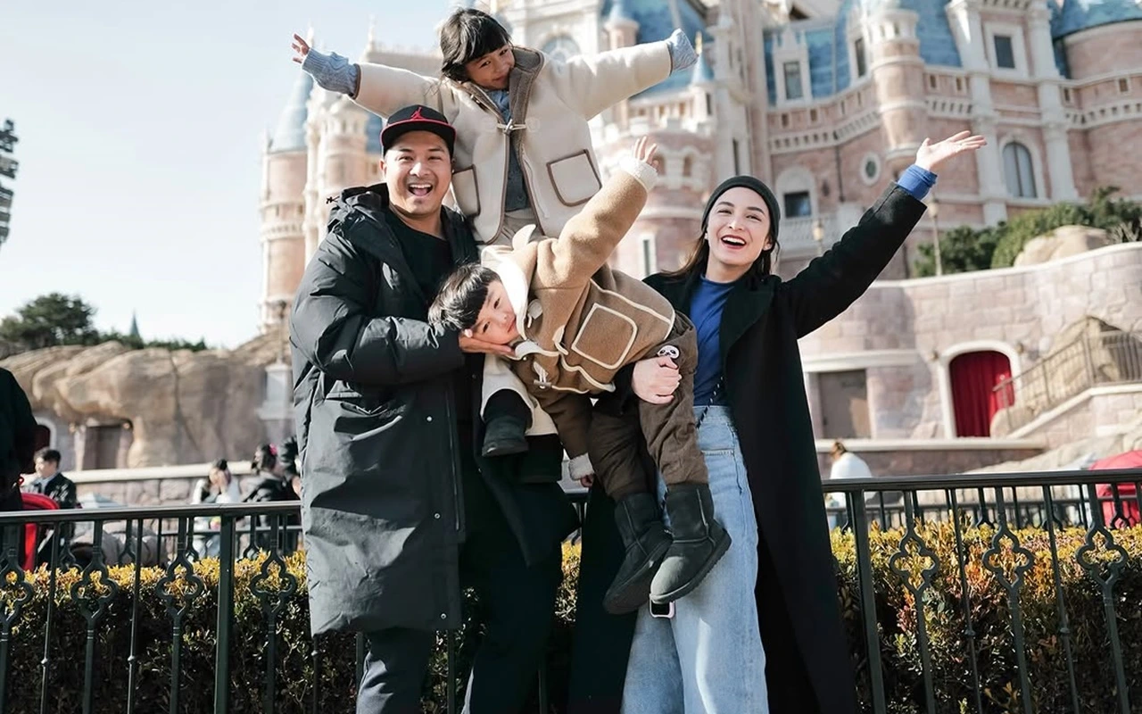 Suami dan anak Chelsea Olivia lakukan swab tes lengkap mengingat munculnya virus HMPV.