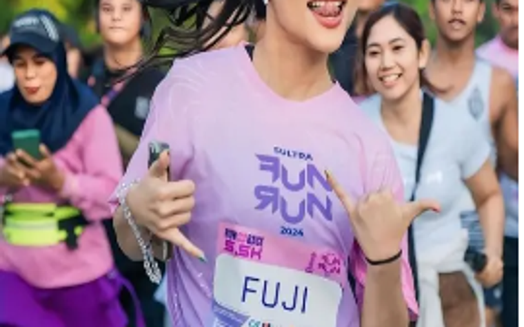 Fuji Tak Terima Area Sensitif Disentuh Orang Tak Dikenal