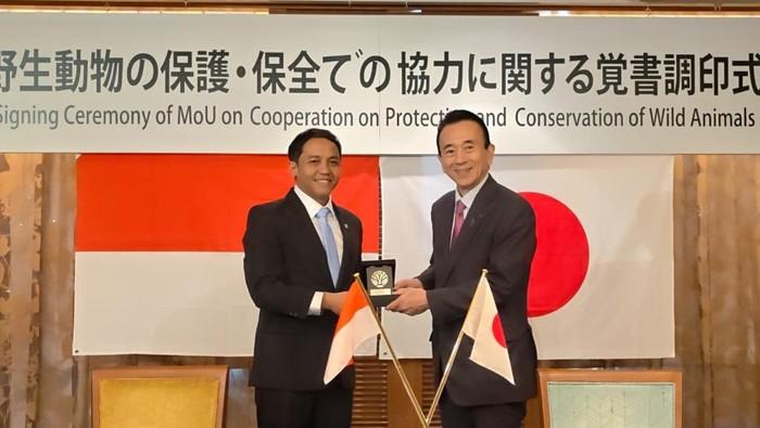 Menteri Lingkungan Hidup dan Kehutanan Indonesia Teken MoU Perkuat Kerja Sama Konservasi Satwa Liar RI–Jepang