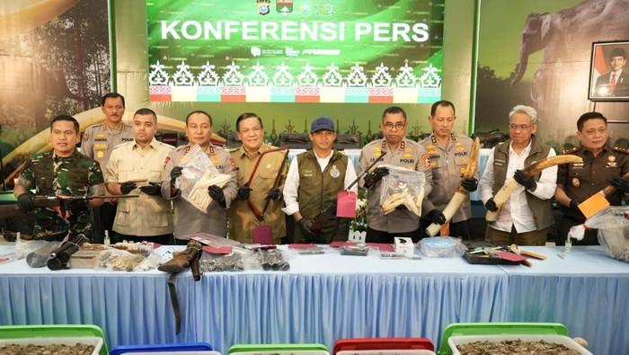 Polda Riau Bongkar Sindikat Perburuan Gajah Sumatera, 15 Tersangka Ditangkap