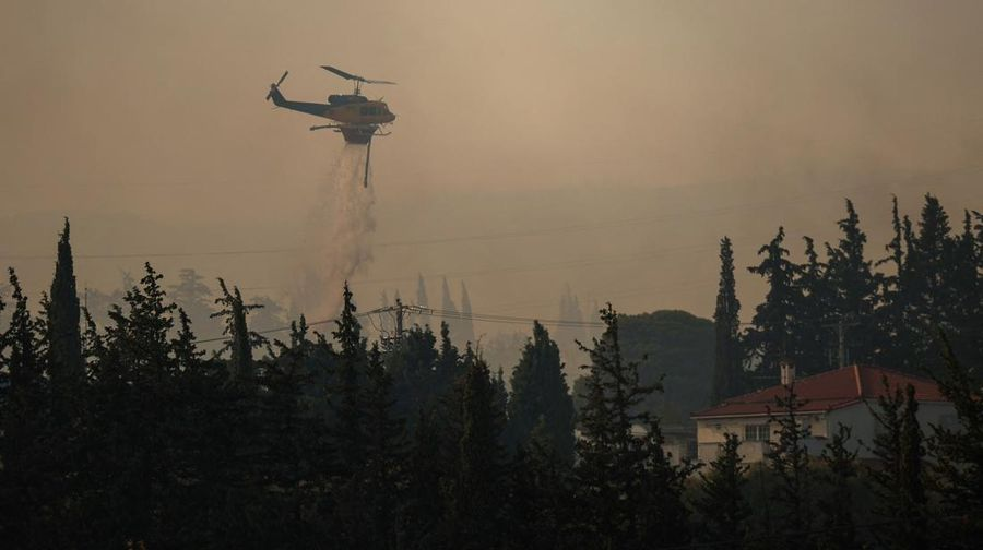 Negeri Dewa-Dewi Dilanda Suhu Ekstrem, Kebakaran Liar Melanda Di Mana-Mana