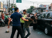 Viral Detik-detik Polisi Tangkap Pelaku Pelempar Batu ke Pengendara di Jaksel