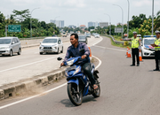 Viral Pemotor Tol Jagorawi: Aksi Menerabas Razia SIM Terekam Kamera