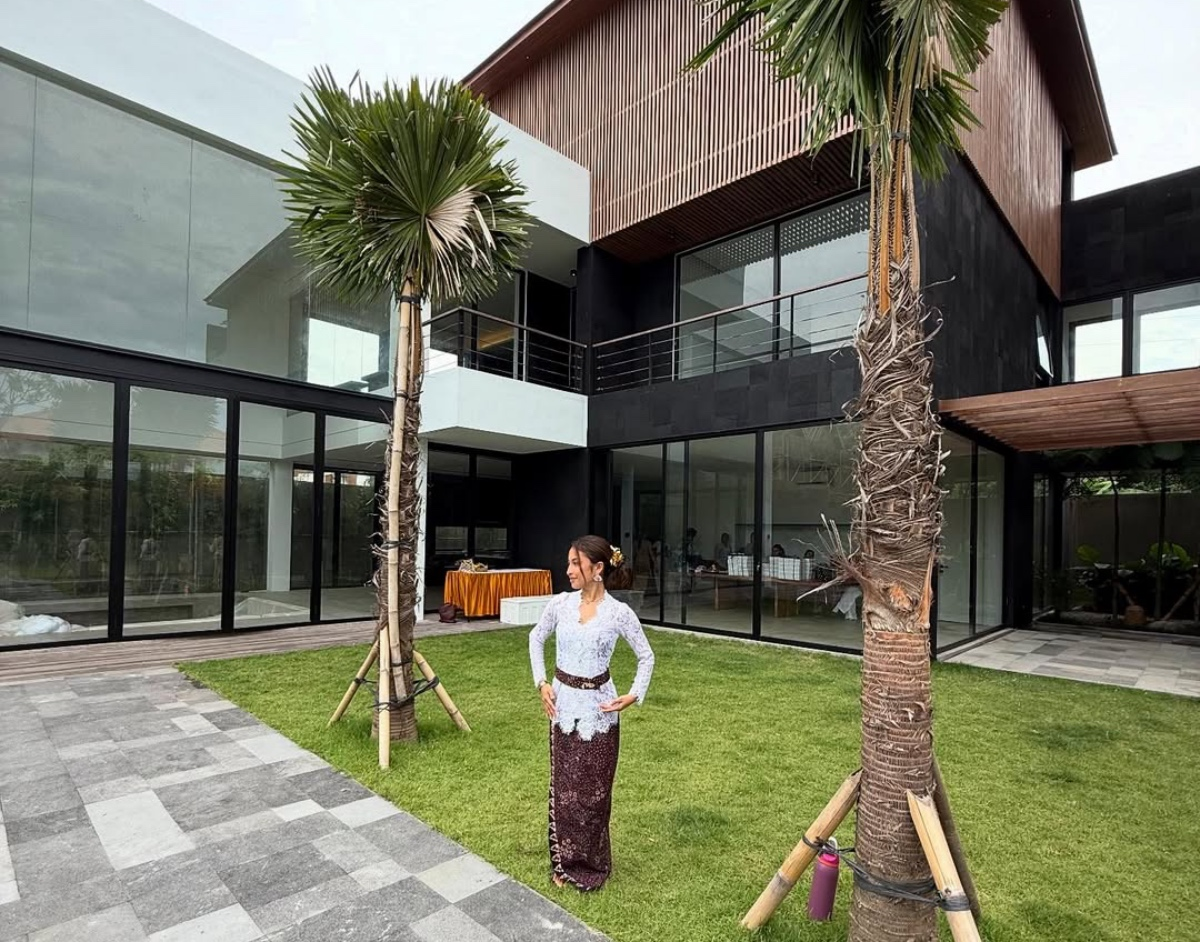 Jennifer Coppen Syukuran Rumah Mewah Baru untuk Kamari, Netizen: Kayak Mansion