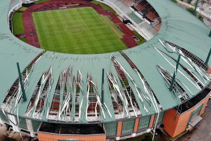 Stadion Pakansari Bogor Tetap Digunakan Meski Atap Rusak Akibat Angin Kencang
