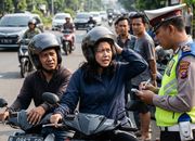 Info Viral ODGJ Lempar Batu Pengend dan Cara Menghadapinya