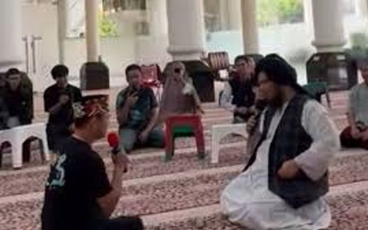 Bobon Santoso Mualaf masuk islam