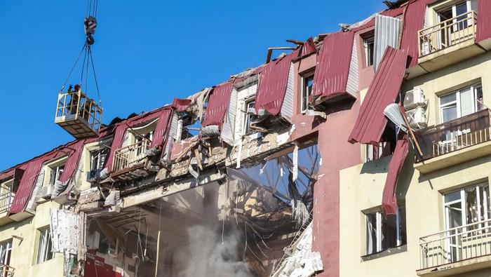 Rusia-Ukraina Sepakati Gencatan Senjata Paskah 32 Jam, Namun Langsung Diwarnai Pelanggaran