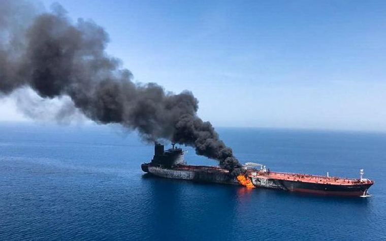 Perbaikan Berujung Petaka: Kapal Tanker Meledak, 10 Tewas dan Puluhan Luka