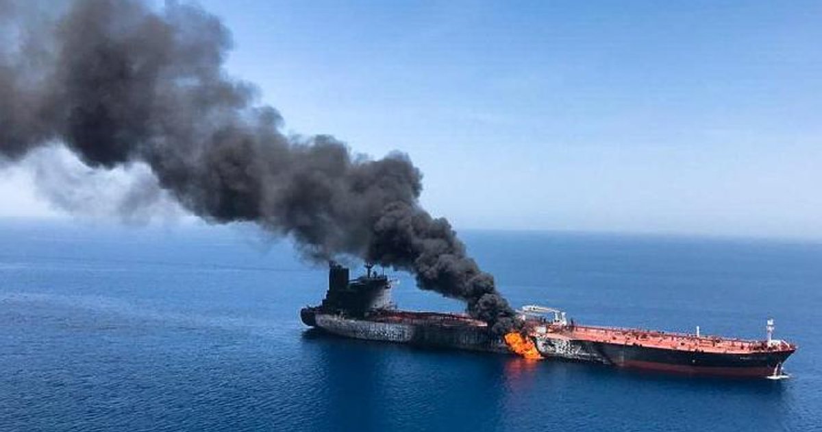 Ilustrasi artikel: Perbaikan Berujung Petaka: Kapal Tanker Meledak, 10 Tewas dan Puluhan Luka