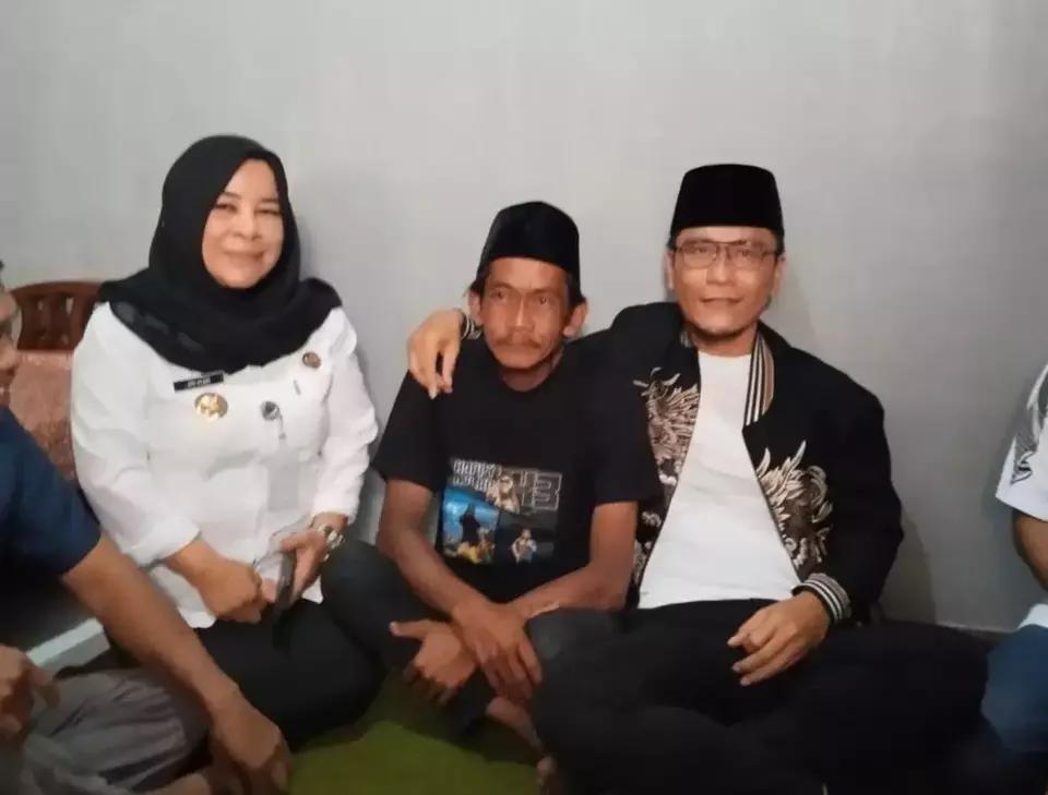 Gus Miftah Mundur dari Jabatan Utusan Khusus Presiden dan meminta maaf secara langsung kepada Sunhaji, sang penjual es