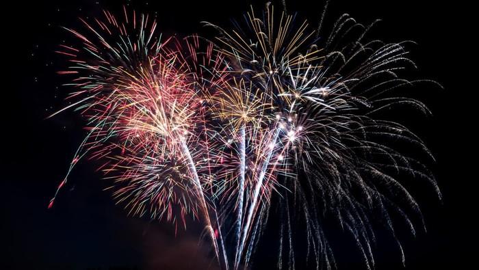 Duka Menjelang Imlek — Ledakan Toko Kembang Api di China Tewaskan 8 Orang