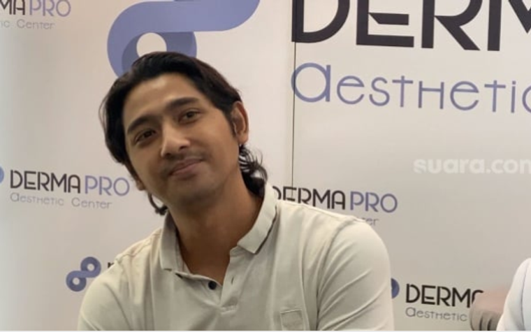 'Ditindih' di Siang Bolong Pengalaman Mistis Arya Saloka Syuting Film Lembayung,