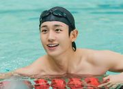 Penampilan Jung Hae In Sempurna di Love Next Door