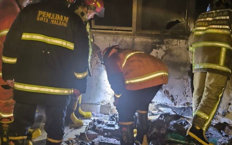 Baterai Motor Listrik Overload Saat Dicas, Ruang Praktikum Polinema Malang Terbakar