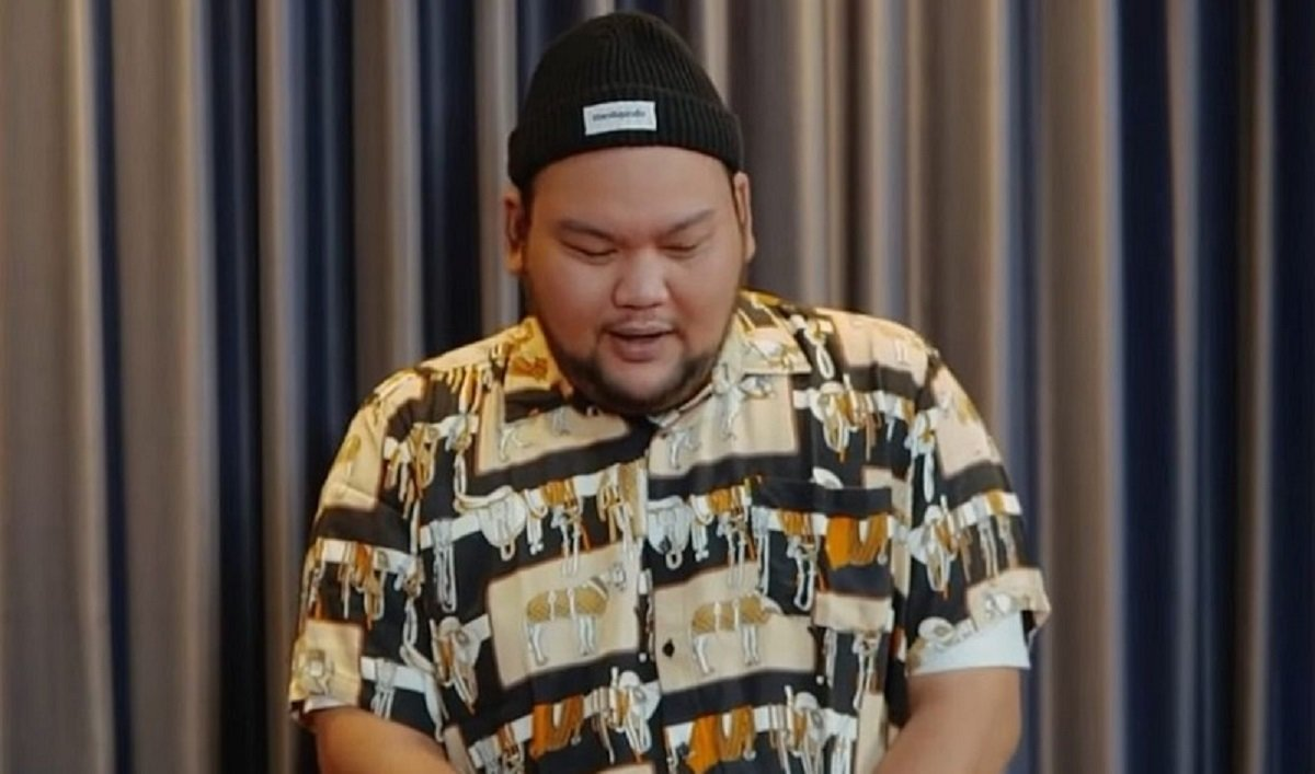 klarifikasi Fico ini belum sepenuhnya menjawab tuduhan yang beredar, khususnya dari rekan artis Ananta Rispo dan Kiki TBA