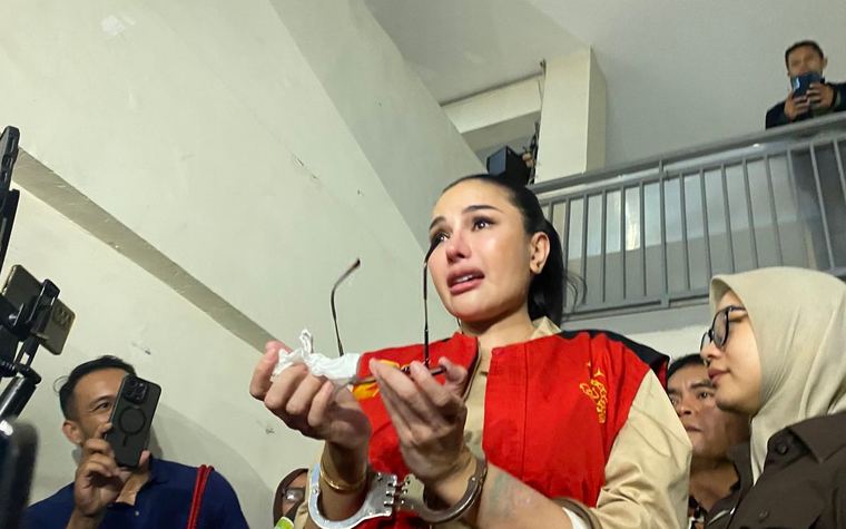 Nikita Mirzani Menangis Saat Sidang Duplik, Minta Hakim Beri Keadilan