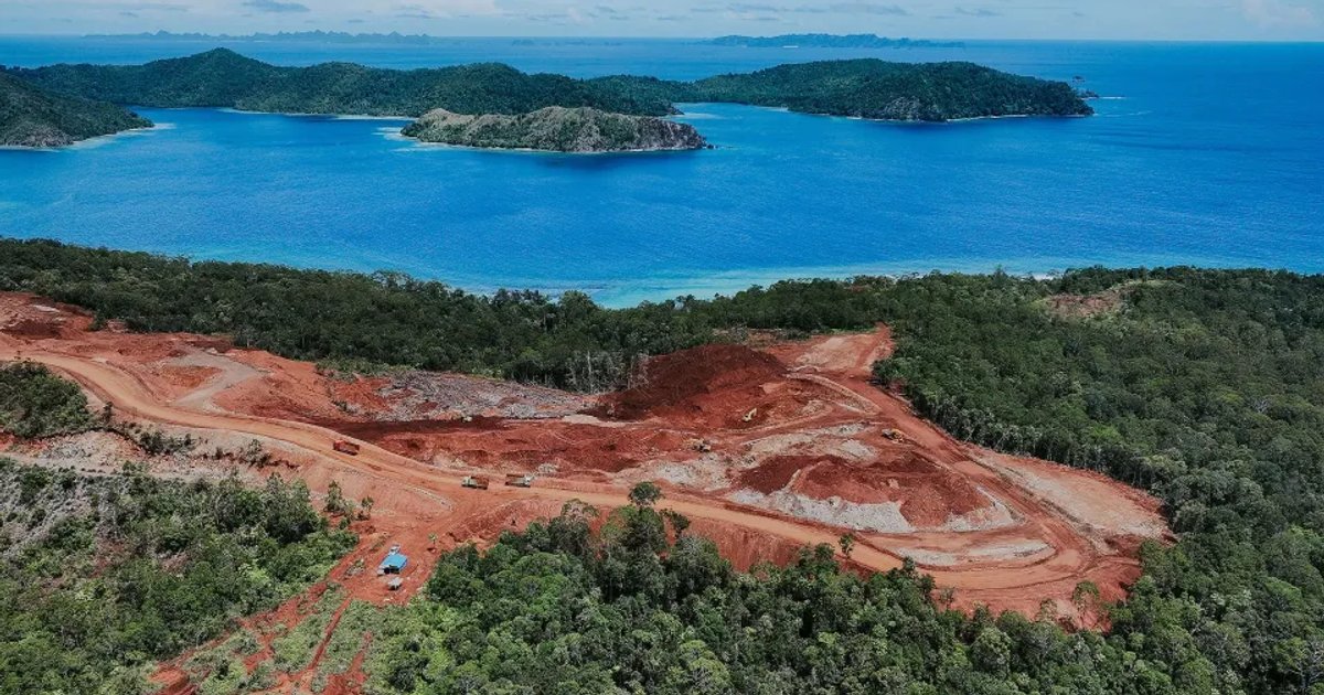 Ilustrasi artikel: keindahan kepulauan raja ampat terancam hilang