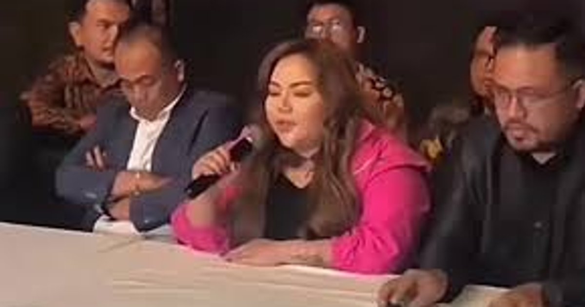 Ilustrasi artikel: konferensi pers lisa mariana disuruh ridwan kamil ke apartemen untuk buat video syur