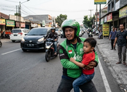 Driver Ojol Selamatkan Anak dari Tabrakan di Cinere, Aksi Heroik yang Viral