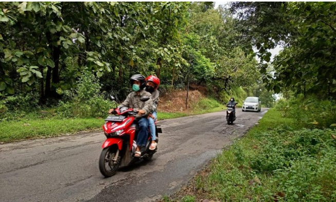 Angkernya Gunung Pegat di Ponorogo   