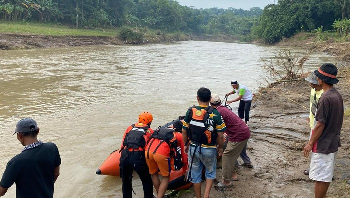 Nekat Seberangi Sungai dengan Batang Pisang, Lansia 67 Tahun di Lebak Tewas Tenggelam
