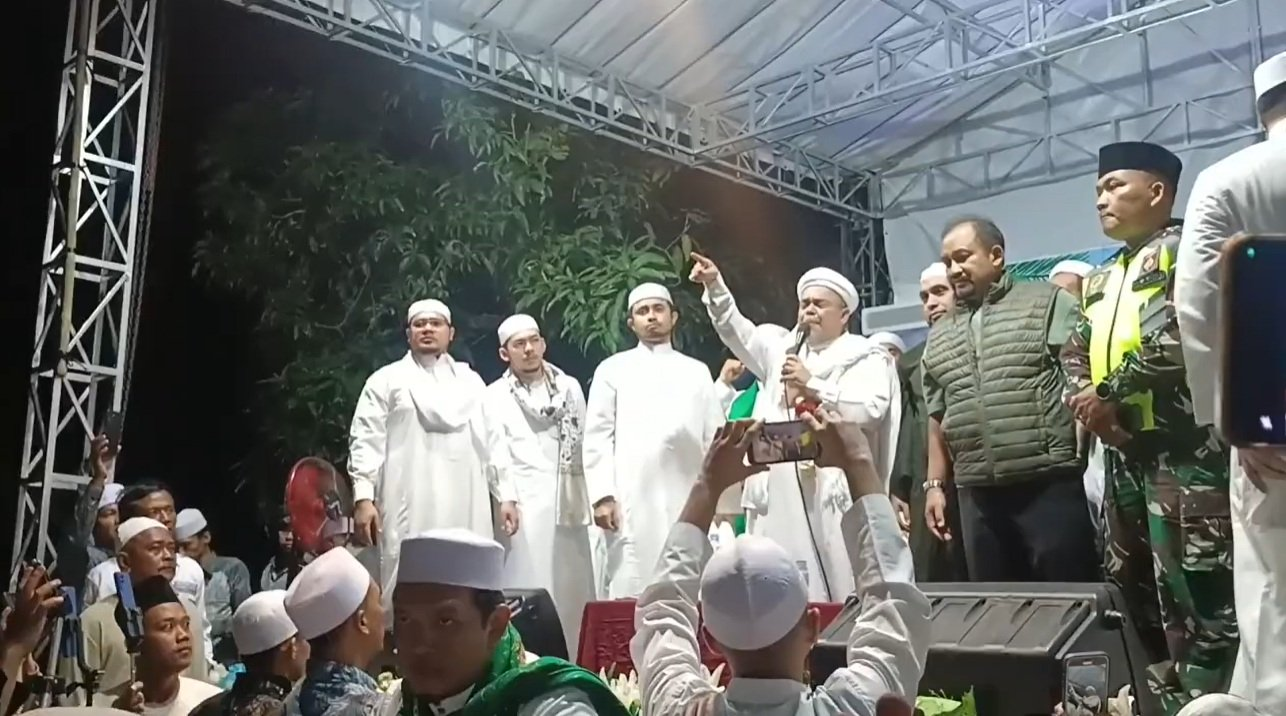 Breaking News! Massa Habib Rizieq Bentrok di Pemalang, 5 Orang Jadi Korban Salah Satunya Polisi