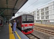 Stasiun JIS Resmi Beroperasi, Suporter Persija Sambut Kemudahan Akses Transportasi