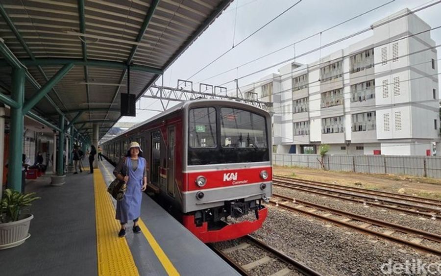 Stasiun JIS Resmi Beroperasi, Suporter Persija Sambut Kemudahan Akses Transportasi