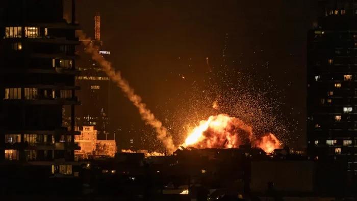 Serangan Rudal Iran di Tel Aviv Tewaskan 1 Orang, 20 Lainnya Terluka