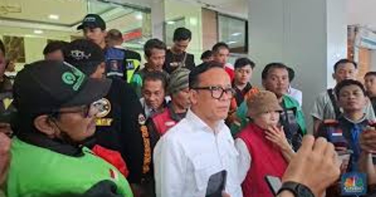 Ilustrasi artikel: driver ojol dapat thr cuma 50ribu