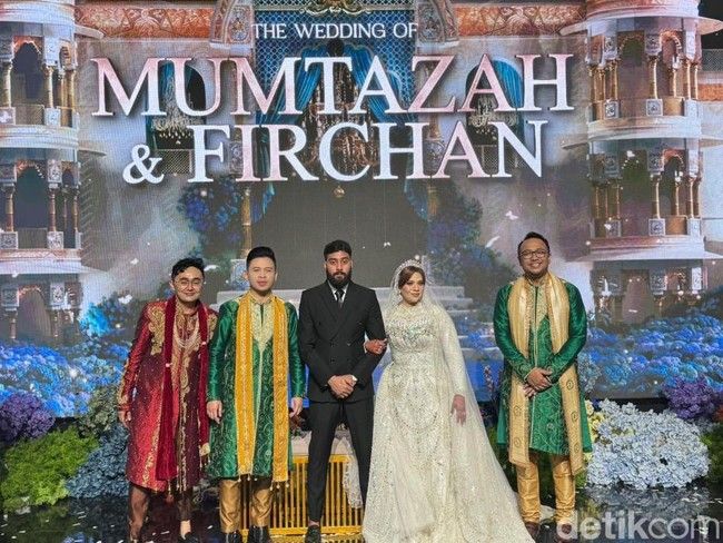 Ilustrasi artikel: Pernikahan Mewah Bernuansa Bollywood di Malang Jadi Sorotan, Hiburan India Meriahkan Acara Semalaman