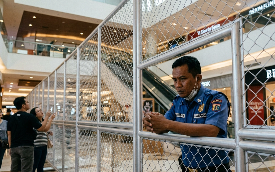 Viral Pagar Tinggi Mal Jakarta: Istana Akhirnya Buka Suara