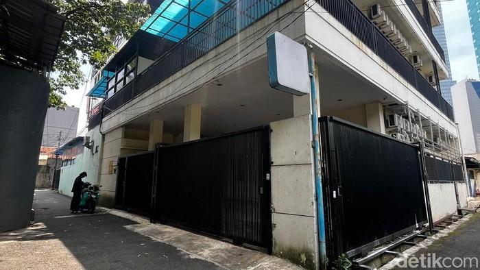 PRT Loncat dari Lantai 4 Kosan di Jakpus, Sempat Curhat HP Disita Majikan