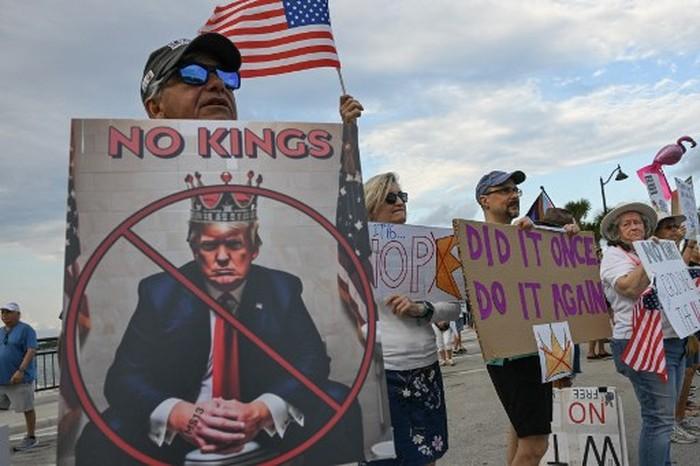 Bentrokan Pendukung Trump dan Demonstran “No Kings” Pecah di Florida