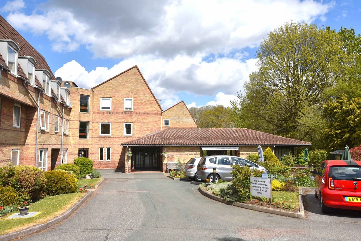 Homewillow Close, Grange Park, N21 2HJ - 9