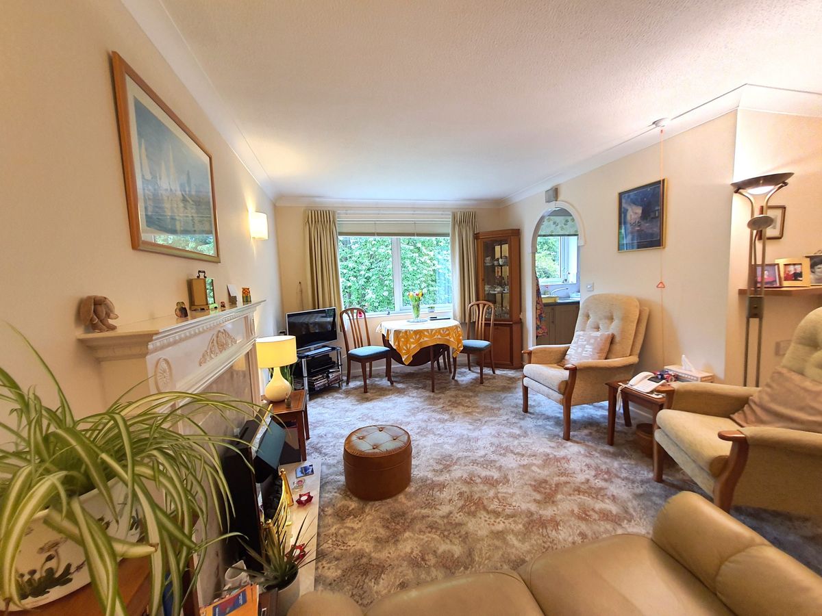 Homewillow Close, Grange Park, N21 2HJ - 3