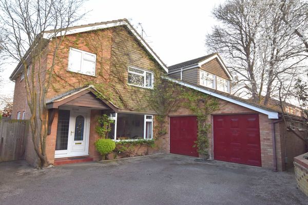 7 Bedroom Detached House