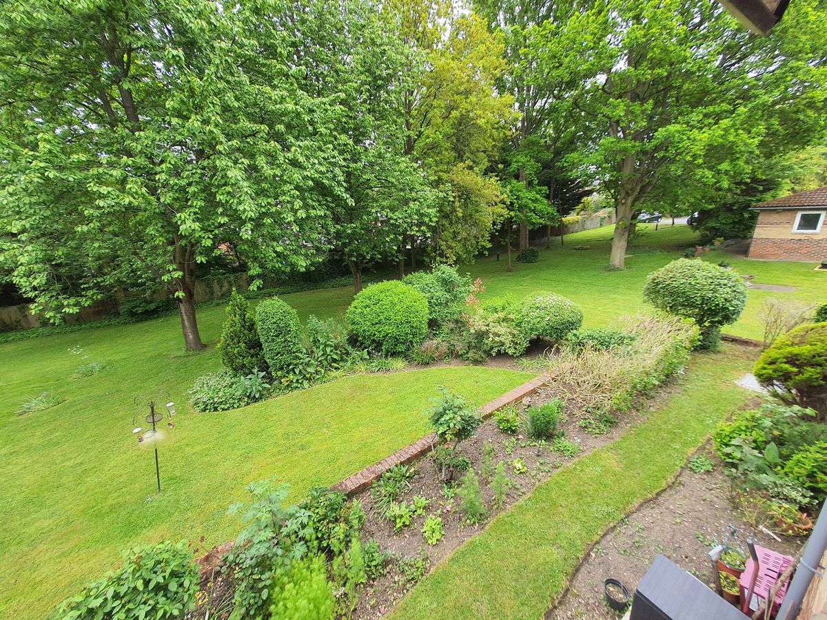 Homewillow Close, Grange Park, N21 2HJ - 8