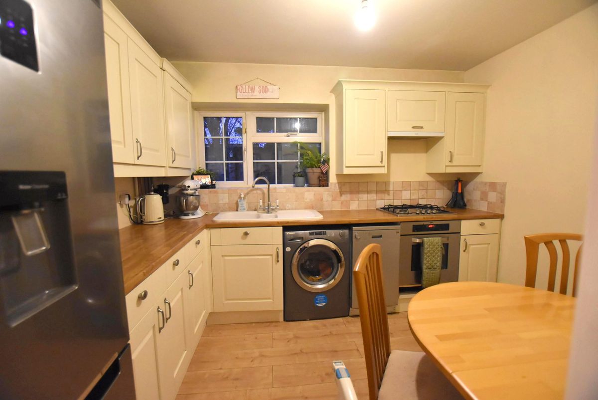 Baker Street, Enfield, EN1 3EZ - 15