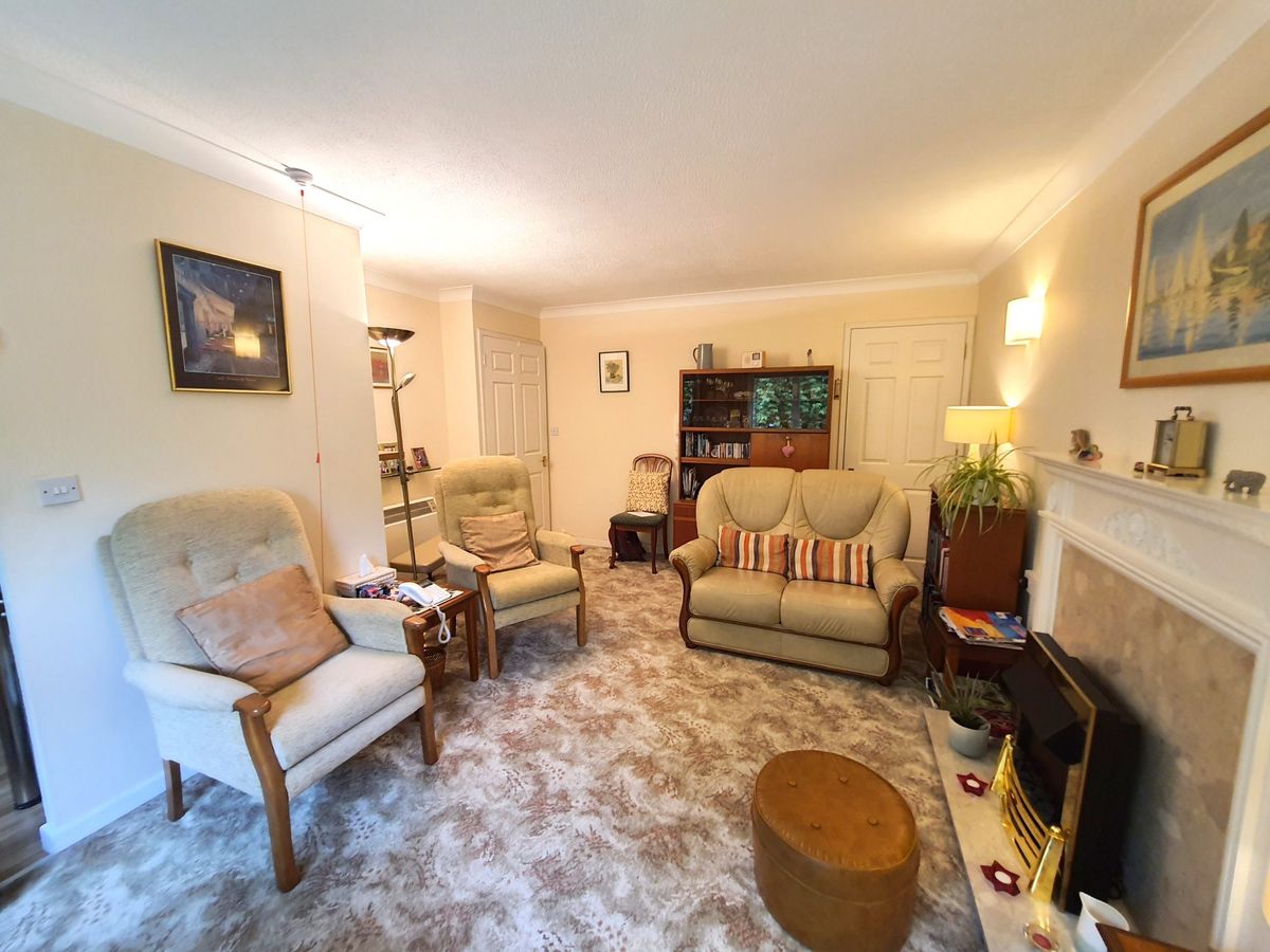 Homewillow Close, Grange Park, N21 2HJ - 5
