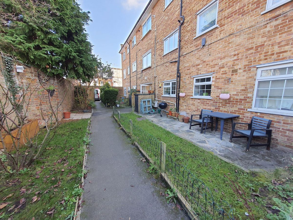 Baker Street, Enfield, EN1 3EZ - 13
